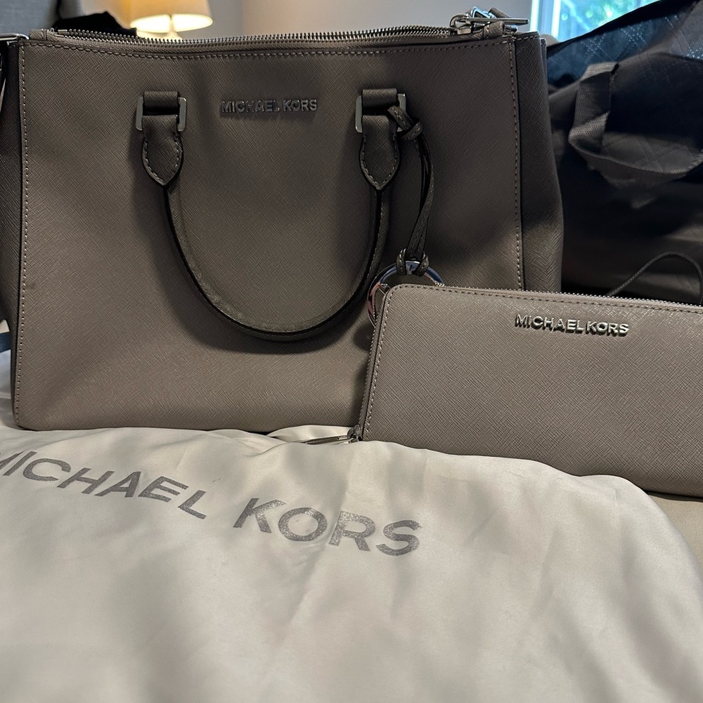 Michael Kors Crossbody with matching wallet